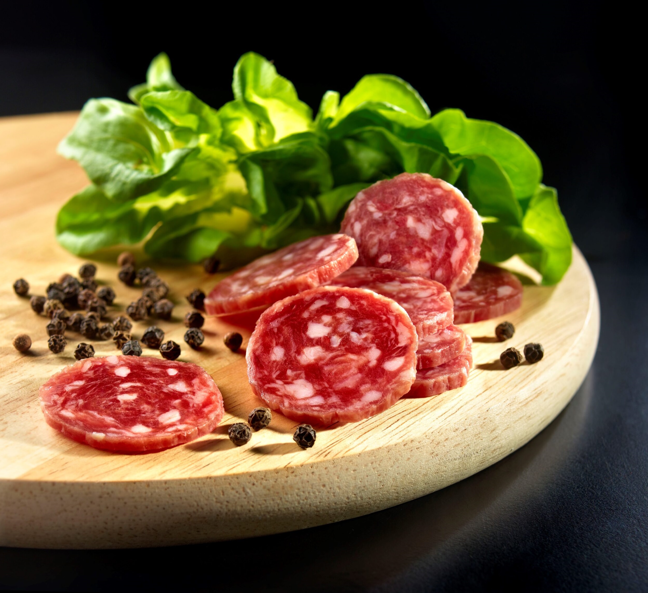 The intense and well-balanced flavor of Veroni salame d Parma